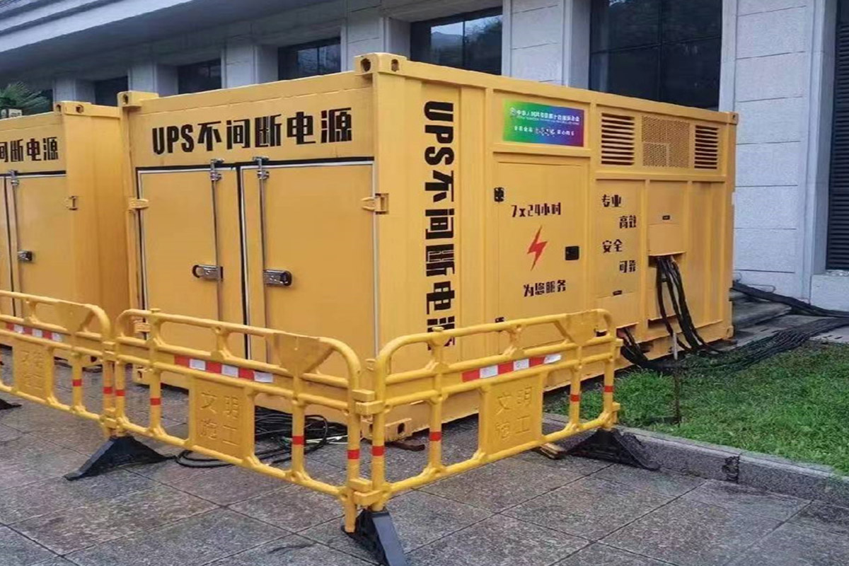 新邵发电机租赁施工现场
